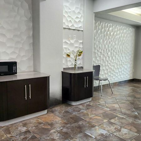 מלון Baymont By Wyndham San Antonio Airport מראה חיצוני תמונה