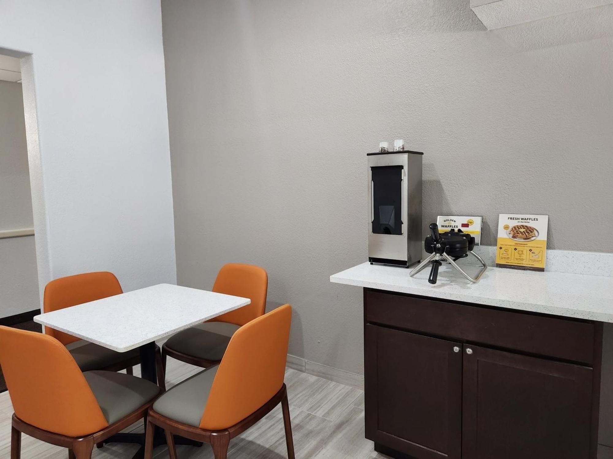 מלון Baymont By Wyndham San Antonio Airport מראה חיצוני תמונה