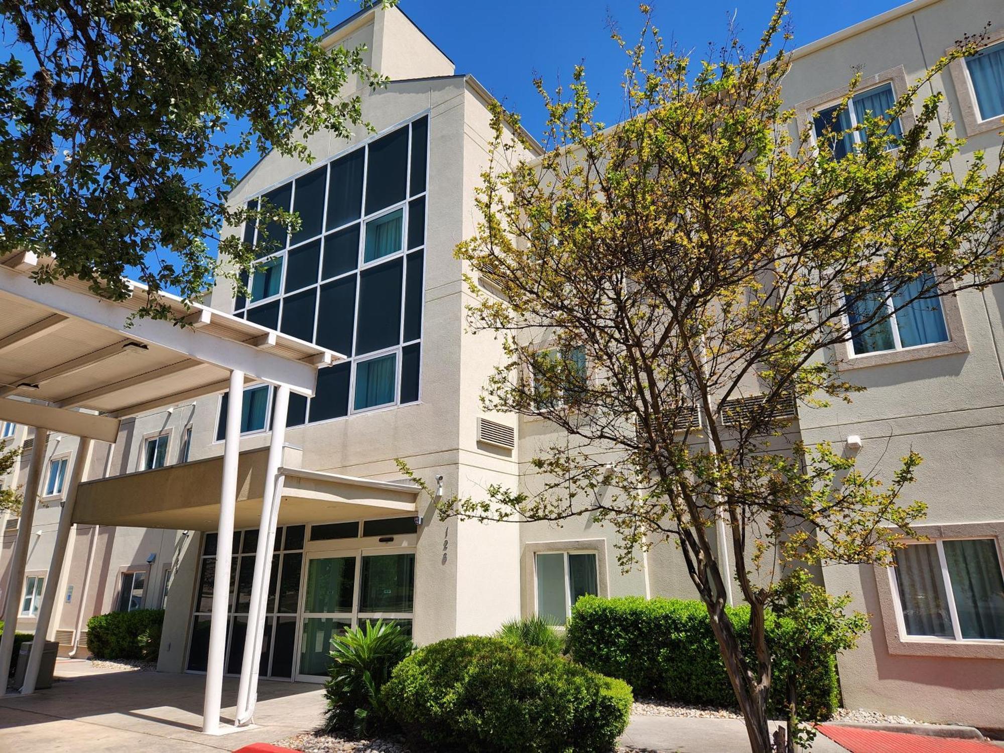 מלון Baymont By Wyndham San Antonio Airport מראה חיצוני תמונה