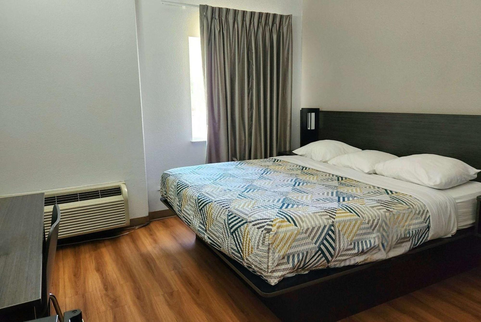 מלון Baymont By Wyndham San Antonio Airport מראה חיצוני תמונה