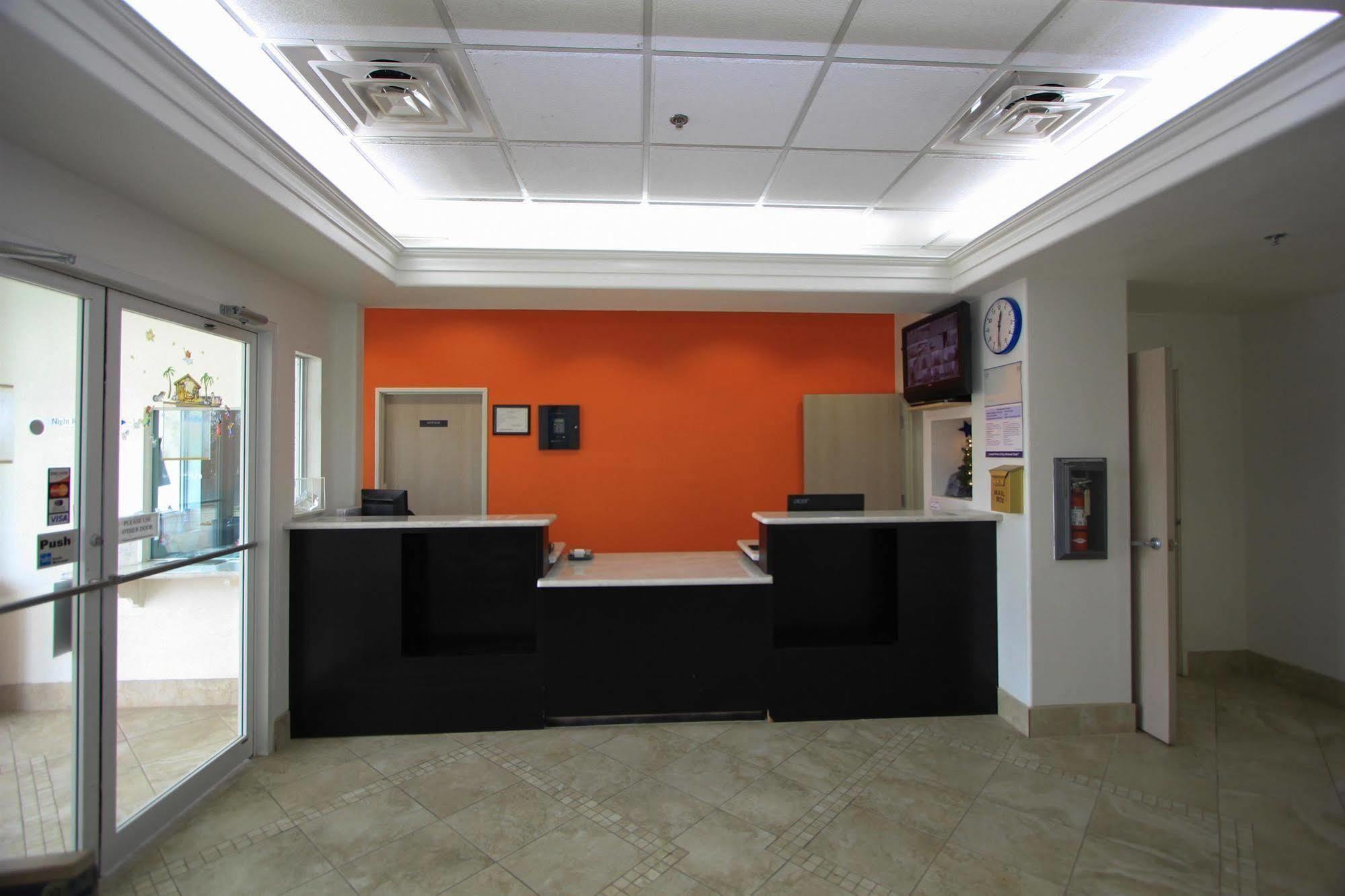 מלון Baymont By Wyndham San Antonio Airport מראה חיצוני תמונה