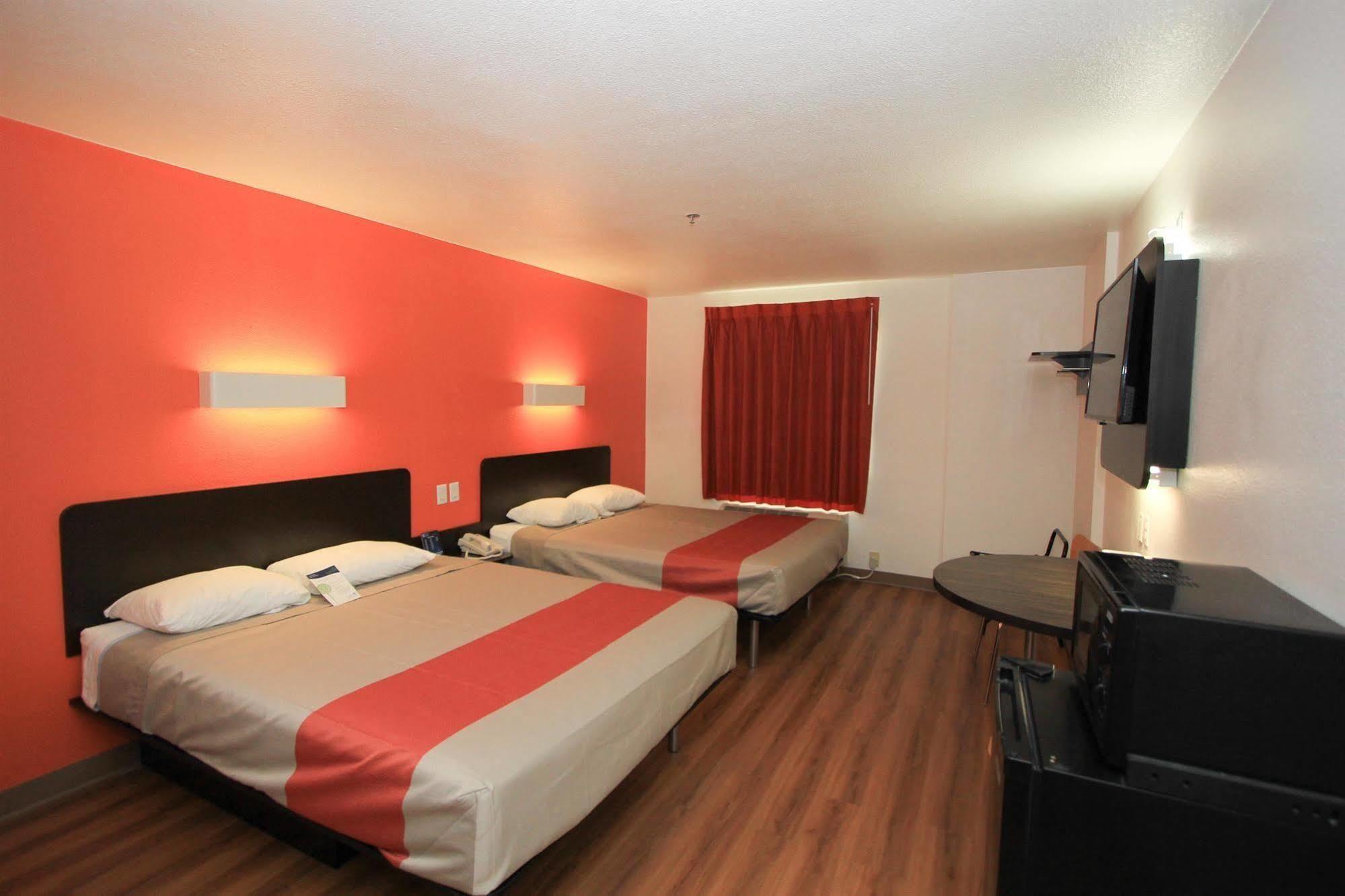 מלון Baymont By Wyndham San Antonio Airport מראה חיצוני תמונה