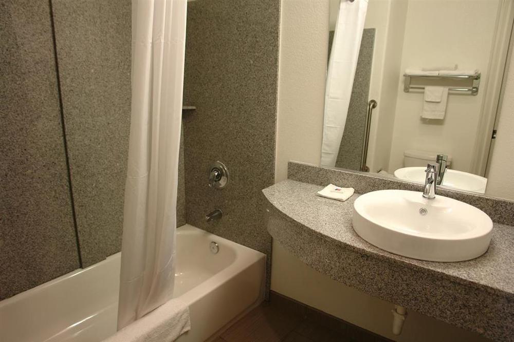 מלון Baymont By Wyndham San Antonio Airport חדר תמונה